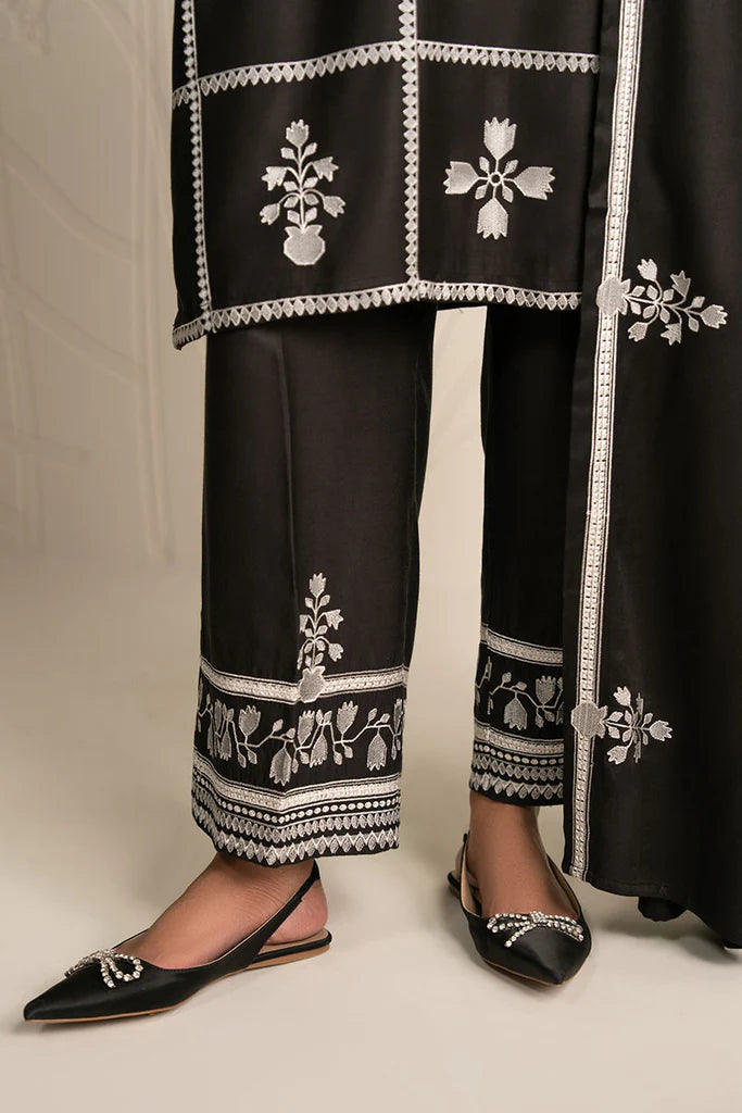NOIR ECRU-3PC (SHIRT, TROUSER & DUPATTA) | EXCLUSIVE PRET | Cross Stitch