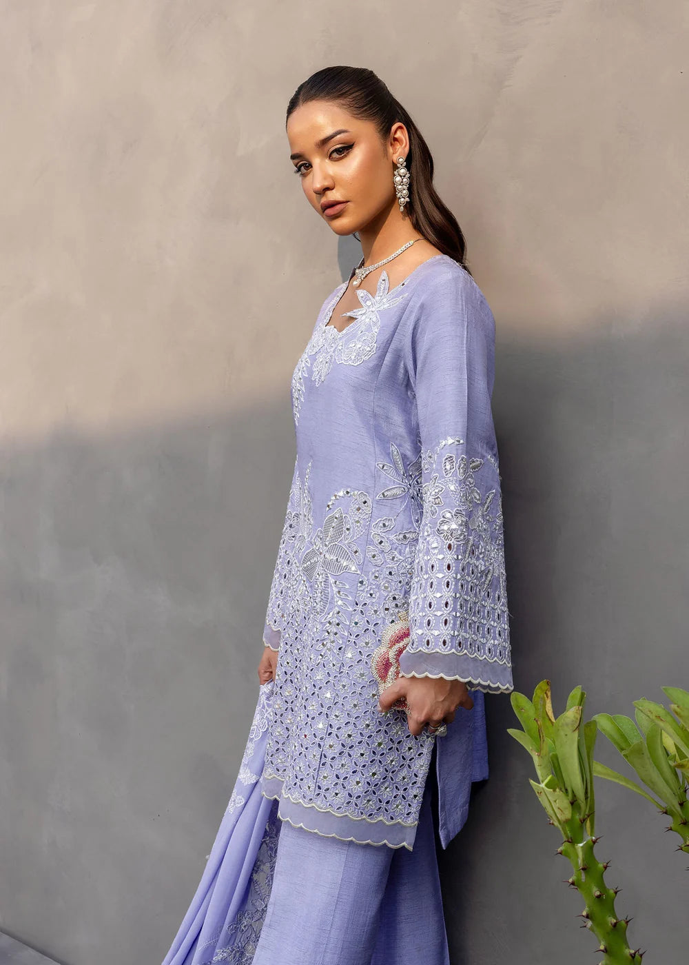 Moon Petal | Nureh | Saira Shakira