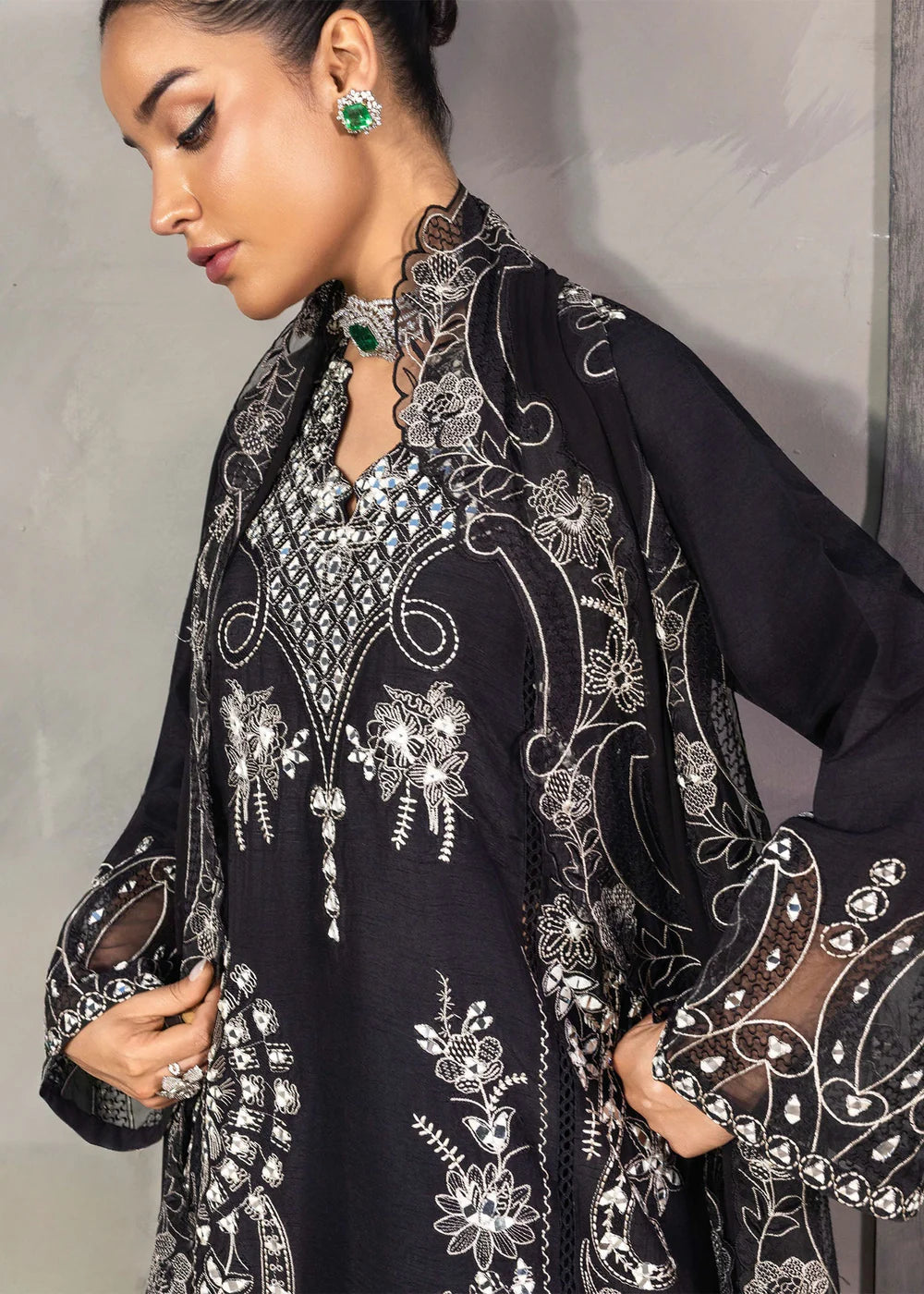 Dahlia Noir | Nureh | Saira Shakira