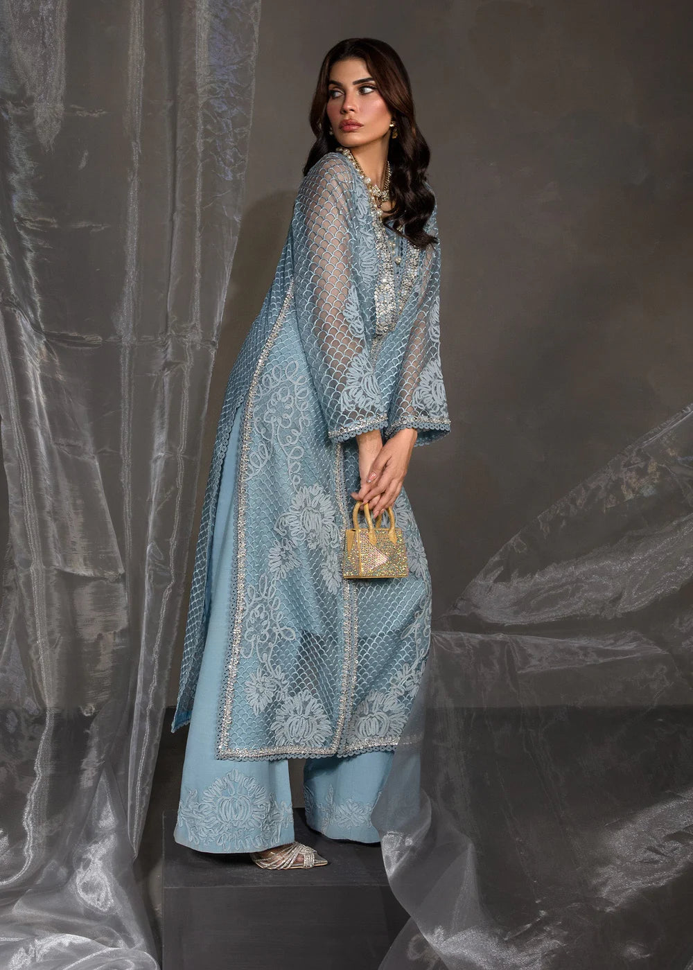 Cyan | Saira Shakira