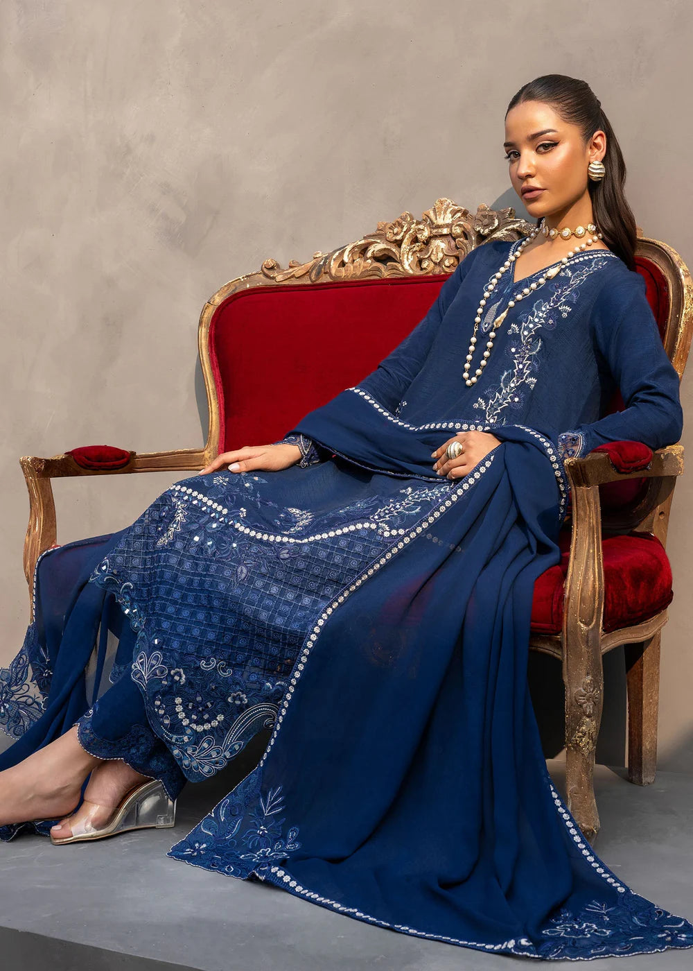 Veloura | Nureh | Saira Shakira