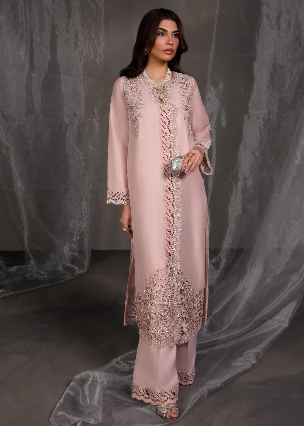 Lustre | Saira Shakira