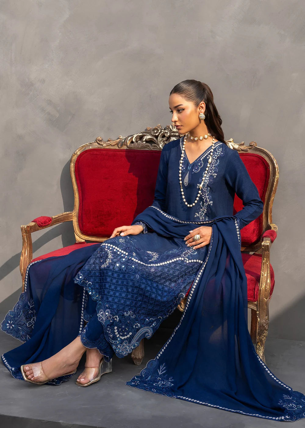 Veloura | Nureh | Saira Shakira
