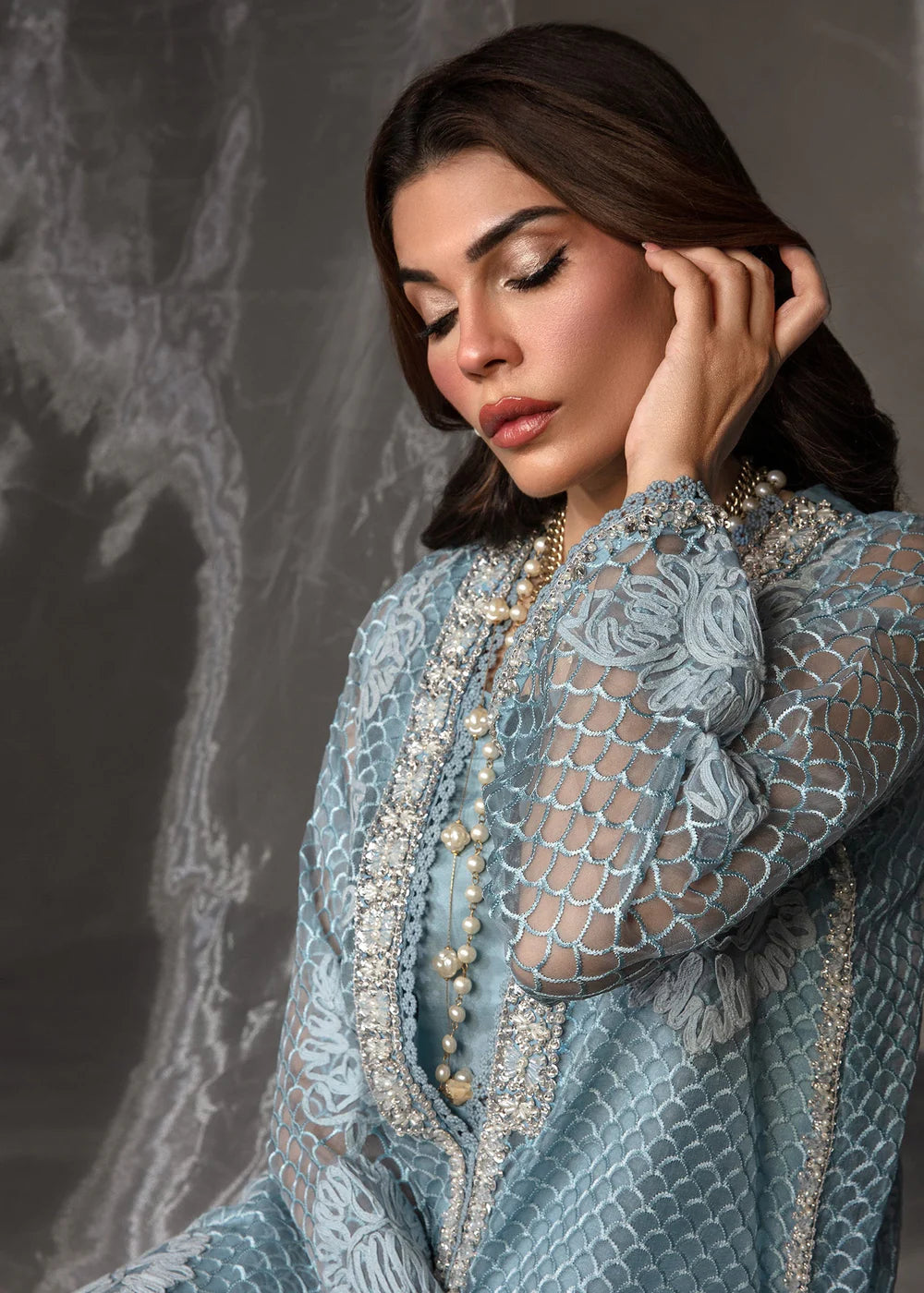 Cyan | Saira Shakira