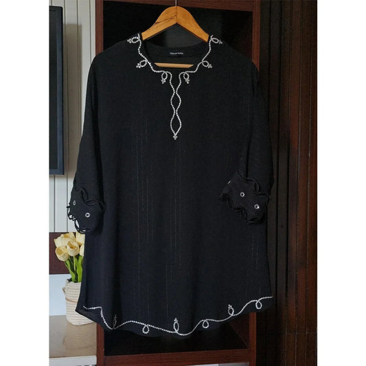 Black Oynx | NIMRAH HAFSA