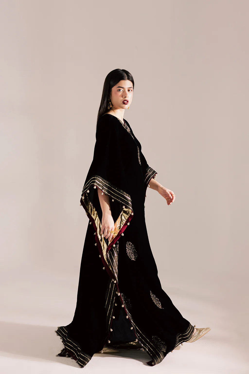 KV-60 | VELVET MUSES | VANYA