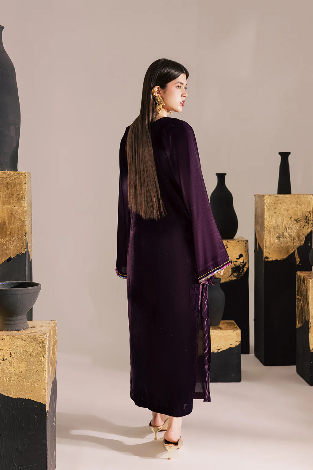 KV-63 | VELVET MUSES | VANYA